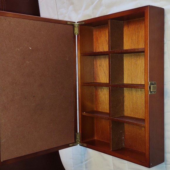 Maven "My Sewing Notions"  storage box - Picture 2 of 10